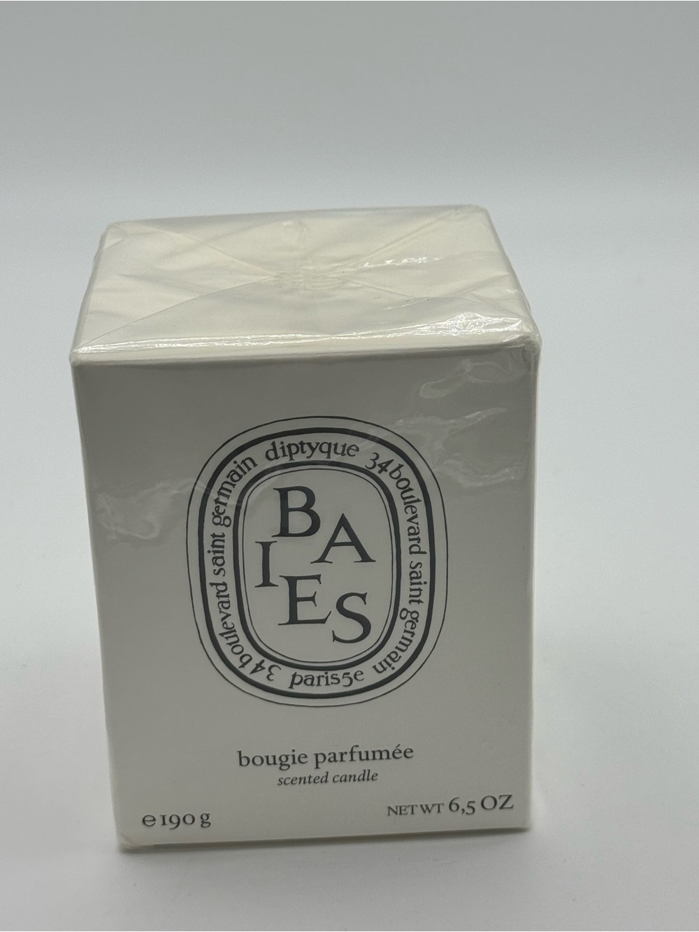 Diptyque Cream Baies Candle Box - Ivory Packaging